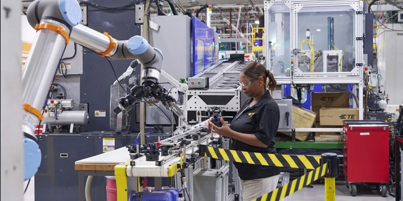 4 estrategias para gestionar el inventario y las operaciones de la cadena de suministro en 2025